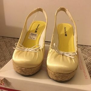 Yellow spring wedge shoes